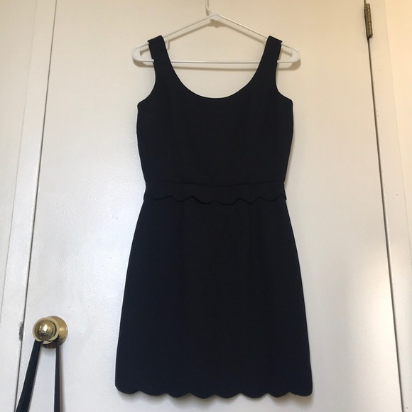 Laundry by Shelli Segal Black scalloped Dress Sz 4 - Picture 1 of 4